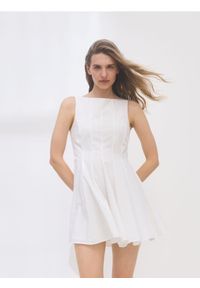 Reserved - Popelinowa sukienka mini - biały. Kolor: biały. Materiał: tkanina, bawełna. Długość: mini #1