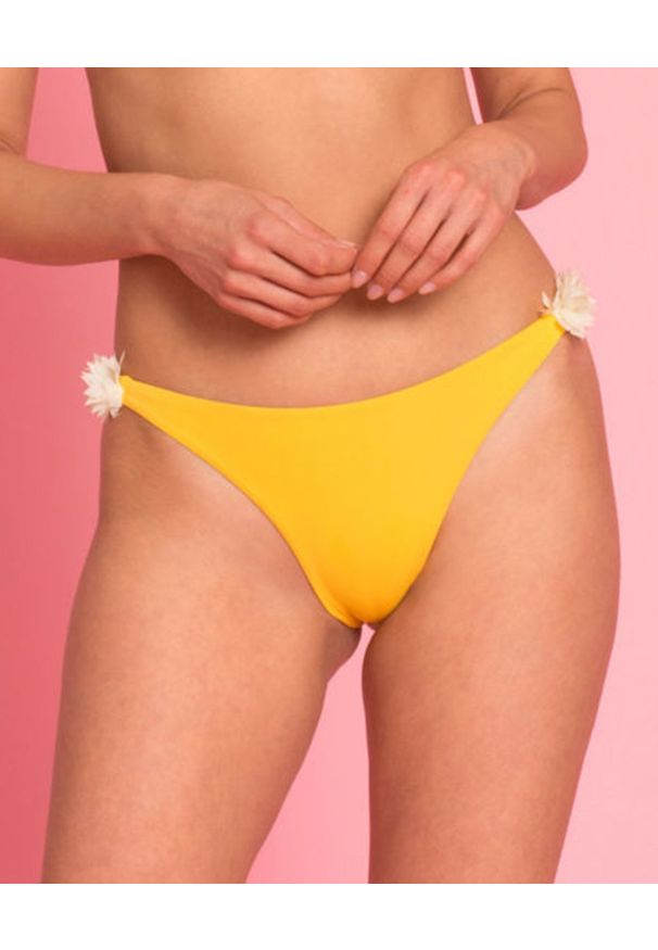 LA REVECHE - Dół od bikini Dasha. Kolor: żółty. Materiał: tkanina. Wzór: aplikacja, kwiaty
