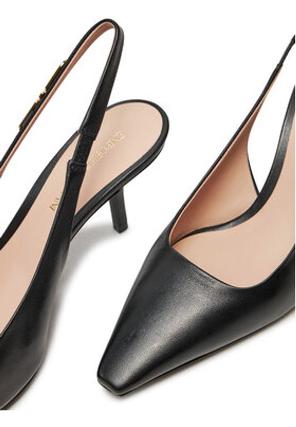 Emporio Armani Czółenka X3E478 XF271 00002 Czarny. Kolor: czarny. Materiał: skóra