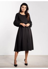 Infinite You - Elegancka sukienka rozkloszowana z długim rękawem czarna. Okazja: do pracy. Kolor: brązowy, czarny. Długość rękawa: długi rękaw. Styl: elegancki #1