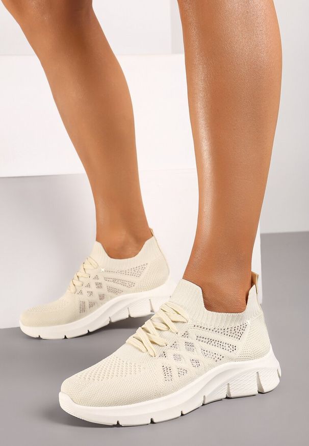 Renee - Beżowe Buty Sportowe z Elastyczną Wsuwaną Cholewką i Wkładką ze Skóry Naturalnej Rantia. Okazja: na co dzień. Kolor: beżowy. Materiał: skóra. Szerokość cholewki: normalna. Obcas: na płaskiej podeszwie