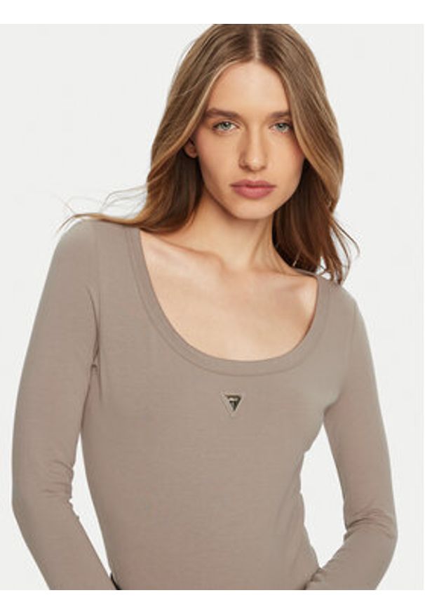 Guess Body V4YP07 J1314 Szary Slim Fit. Kolor: szary. Materiał: bawełna