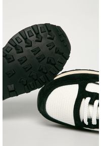 Armani Exchange – Buty kolor biały XUX083 XV263. Nosek buta: okrągły. Zapięcie: sznurówki. Kolor: biały. Materiał: guma #3