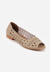 Born2be - Beżowe Ażurowe Balerinki ze Skóry Naturalnej z Odkrytym Noskiem Helyss. Okazja: do pracy, na co dzień, na spotkanie biznesowe. Kolor: beżowy. Materiał: skóra. Szerokość cholewki: normalna. Wzór: ażurowy. Styl: klasyczny, biznesowy, elegancki, casual, boho #6