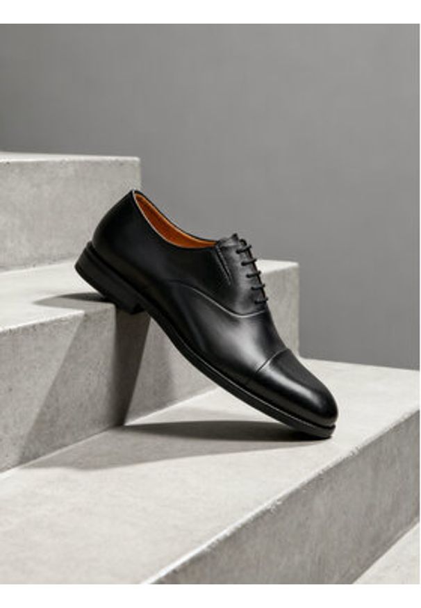 Gino Rossi Półbuty EO-RICCARDO-01 125AM Czarny. Kolor: czarny. Materiał: skóra