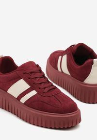 Born2be - Bordowe Sneakersy na Grubej Podeszwie z Tłoczeniem Rilunessa. Okazja: na co dzień. Kolor: czerwony. Materiał: jeans