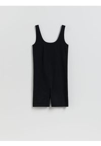 Reserved - Prążkowany kombinezon - czarny. Kolor: czarny. Materiał: prążkowany #1
