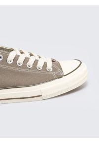 Big-Star - Trampki męskie niskie khaki RR174617 303. Okazja: na spacer, do pracy, na co dzień. Wysokość cholewki: przed kostkę. Kolor: zielony. Materiał: materiał. Szerokość cholewki: normalna. Styl: elegancki, casual, klasyczny