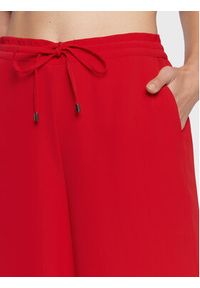 DKNY Spodnie materiałowe P2EKFN57 Czerwony Regular Fit. Kolor: czerwony. Materiał: syntetyk