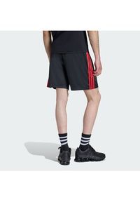 Adidas - adidas Szorty sportowe adicolor Teamgeist KD5871 Czarny Regular Fit. Kolor: czarny. Materiał: syntetyk. Styl: sportowy #3