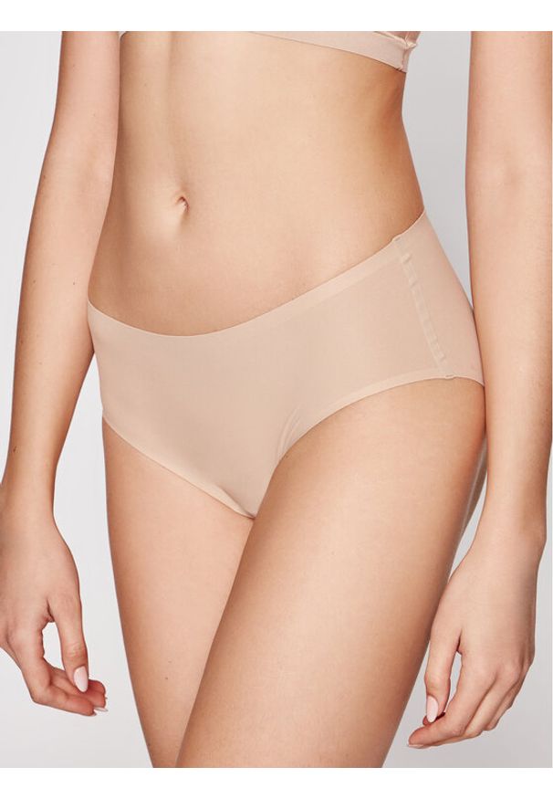 Chantelle Figi klasyczne Soft Stretch C26440 Beżowy. Kolor: beżowy. Materiał: syntetyk