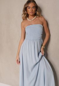 Renee - Jasnoniebieska Rozkloszowana Sukienka Bandeau Mavoreine. Okazja: na co dzień, na imprezę, na spacer. Kolor: niebieski. Sezon: lato. Typ sukienki: proste. Styl: casual, elegancki