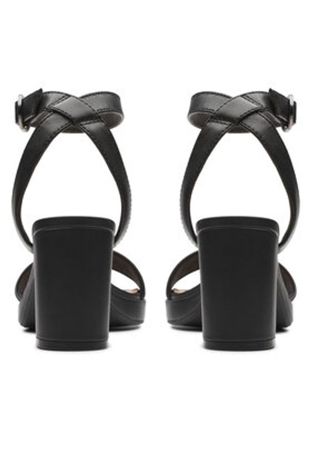 Clarks Sandały AmbyrLyn Bay 26177005 Czarny. Kolor: czarny. Materiał: skóra