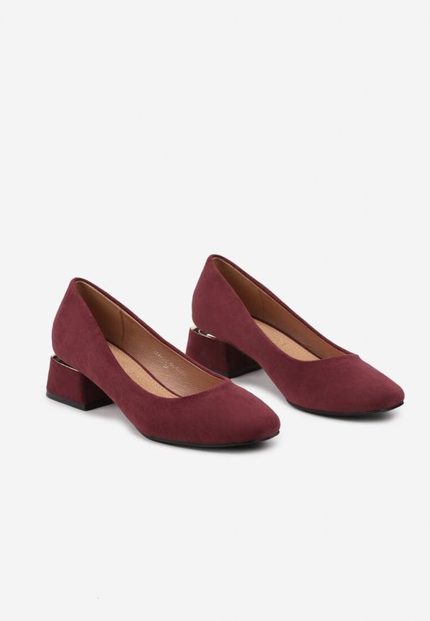 Renee - Bordowe Czółenka z Wkładką z Naturalnej Skóry i Metaliczną Wstawką Sariann. Kolor: czerwony. Materiał: skóra. Obcas: na obcasie. Styl: elegancki. Wysokość obcasa: średni