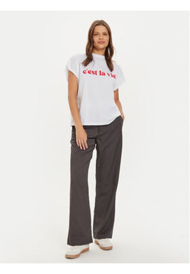 Noisy may - Noisy May T-Shirt 27030827 Biały Oversize. Kolor: biały. Materiał: bawełna