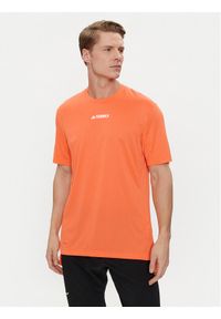 Adidas - adidas T-Shirt Terrex Multi T-Shirt HZ6259 Pomarańczowy Regular Fit. Kolor: pomarańczowy. Materiał: syntetyk