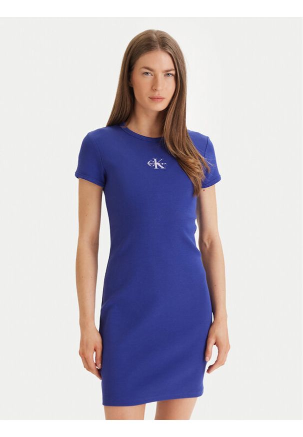 Calvin Klein Jeans Sukienka codzienna Monologo Baby LV047F241G Fioletowy Slim Fit. Okazja: na co dzień. Kolor: fioletowy. Materiał: bawełna. Typ sukienki: proste. Styl: casual