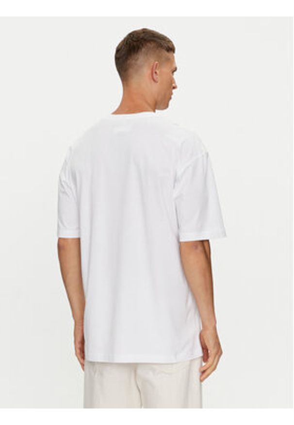 Versace Jeans Couture T-Shirt 76GAHE04 Biały Regular Fit. Kolor: biały. Materiał: bawełna