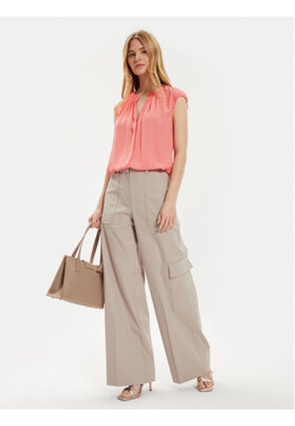 BOSS - Boss Bluzka Berika 50491355 Różowy Regular Fit. Kolor: różowy. Materiał: wiskoza