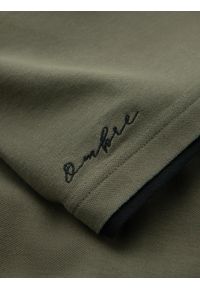 Ombre Clothing - Męska bawełniana koszulka polo z kontrastowymi wykończeniami – oliwkowa V6 - Rozmiar: XL. Typ kołnierza: polo. Kolor: oliwkowy. Materiał: bawełna. Wzór: haft #8