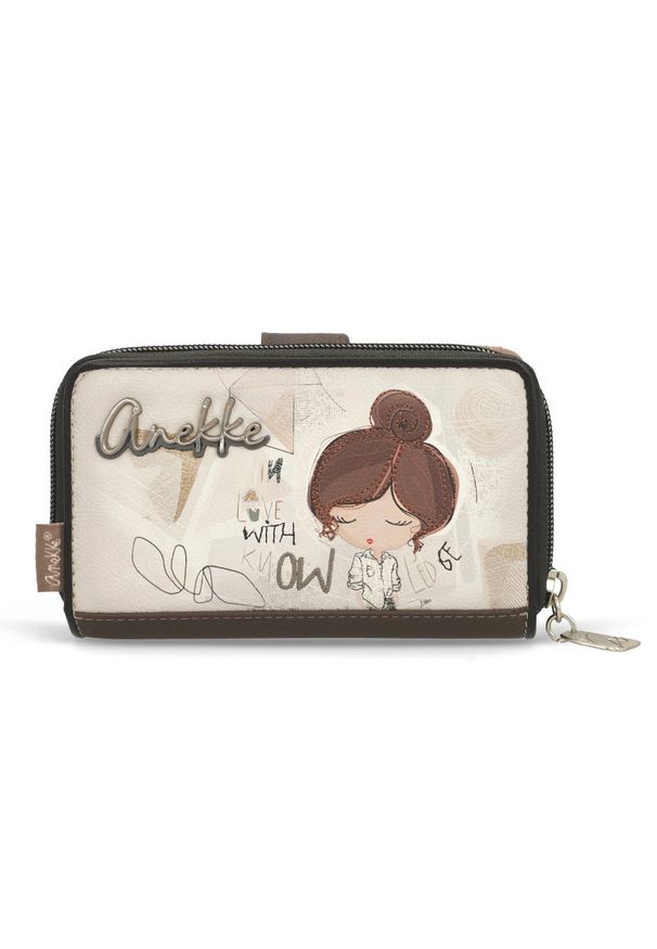 Portfel damski Anekke, z dekoracyjnym nadrukiem i metalowym logo zamykany na klapę wyposażony w przegrody na banknoty kieszeń na monety oraz liczne m. Kolor: brązowy. Wzór: nadruk