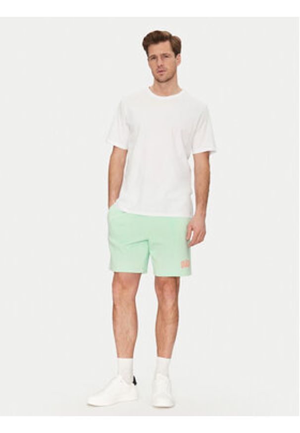 GAP - Gap Szorty sportowe 703989-01 Zielony Regular Fit. Kolor: zielony. Materiał: bawełna. Styl: sportowy