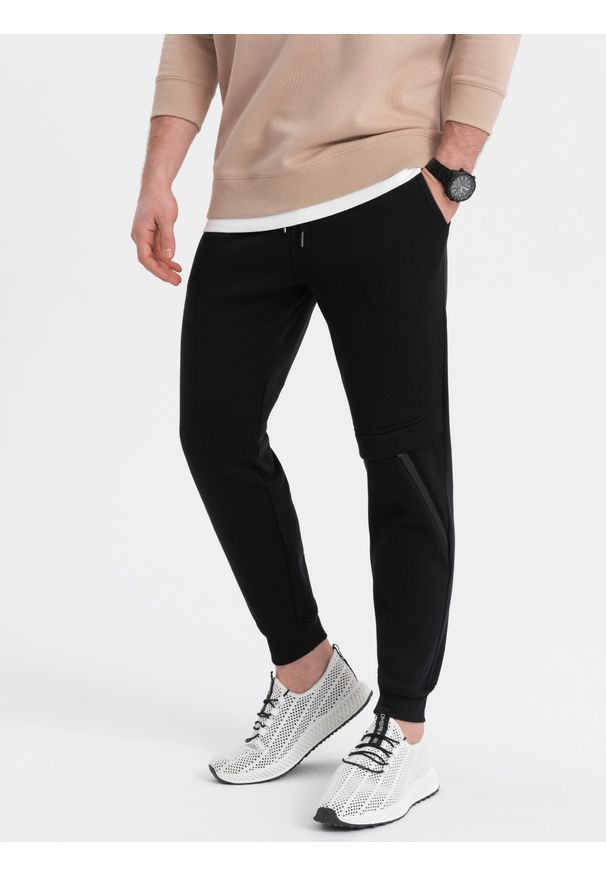 Ombre Clothing - Spodnie męskie dresowe z przeszyciem i zamkiem na nogawce - czarne V1 - Rozmiar: L. Kolor: czarny. Materiał: dresówka. Wzór: nadruk