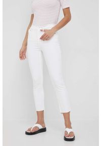 GAP jeansy damskie high waist. Stan: podwyższony. Kolor: biały