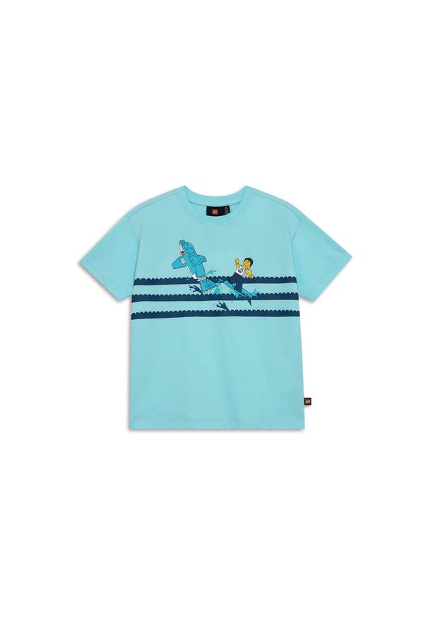 Koszulka Dziecięca Bio Bawełna LEGO Taffy 311 Niebieska. Kolor: niebieski. Materiał: bawełna. Długość rękawa: krótki rękaw. Długość: krótkie. Wzór: nadruk. Sezon: lato