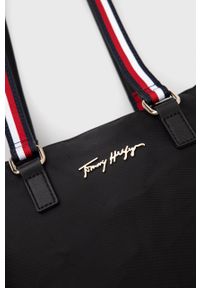 TOMMY HILFIGER - Tommy Hilfiger Torebka kolor czarny. Kolor: czarny. Rodzaj torebki: na ramię