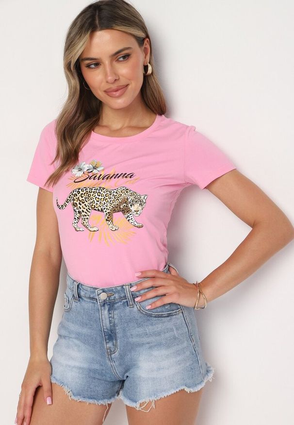 Born2be - Różowy T-shirt z Bawełny z Nadrukiem Pantery Yelfea. Okazja: na co dzień. Kolor: różowy. Materiał: bawełna. Wzór: nadruk, motyw zwierzęcy. Styl: casual, elegancki