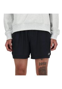 Spodenki męskie New Balance MS41286BK – czarne. Kolor: czarny. Materiał: poliester, materiał, tkanina. Sport: fitness