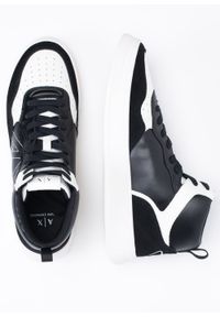Armani Exchange - Sneakersy męskie czarne ARMANI EXCHANGE XUZ040 XV601 K001. Okazja: do pracy, na spacer, na co dzień. Kolor: czarny. Sport: turystyka piesza