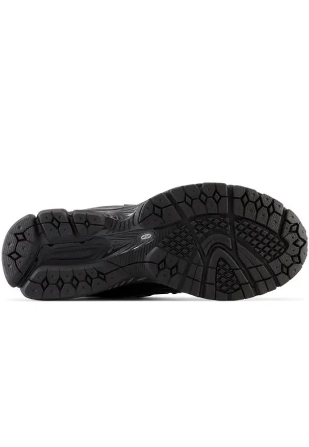 New Balance M1906RCH Sneakersy unisex. Okazja: na co dzień. Kolor: czarny. Materiał: syntetyk. Szerokość cholewki: normalna. Sezon: lato