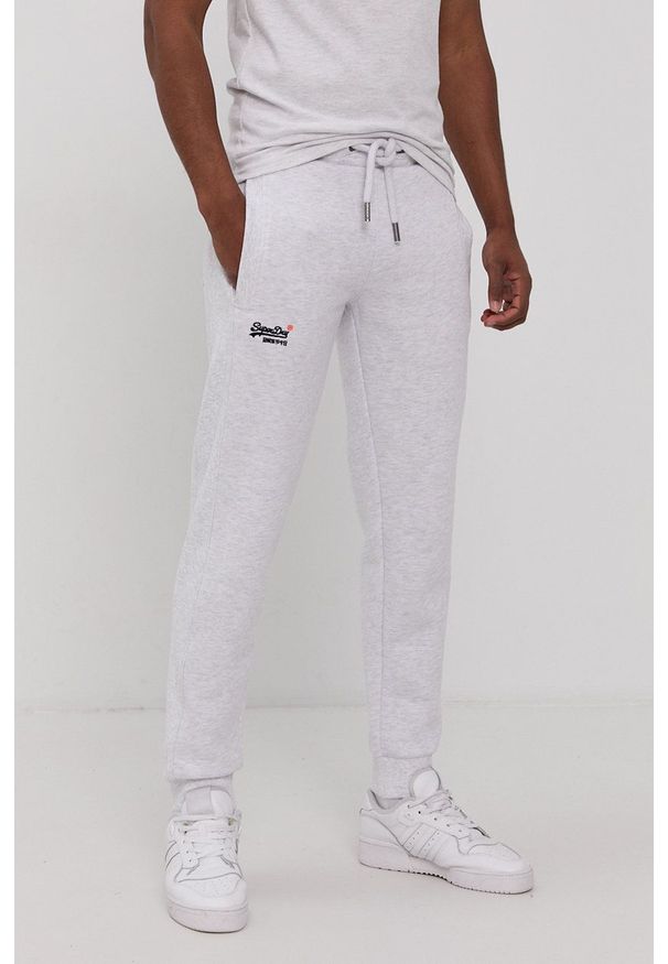 Superdry - Spodnie. Okazja: na co dzień. Kolor: szary. Styl: casual