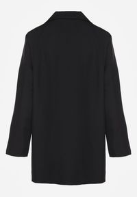 Renee - Czarna Marynarka Dwurzędowa o Przedłużonym Fasonie Pilinne. Okazja: na co dzień, na spotkanie biznesowe, do pracy. Kolor: czarny. Materiał: jeans. Styl: casual, biznesowy, elegancki #6