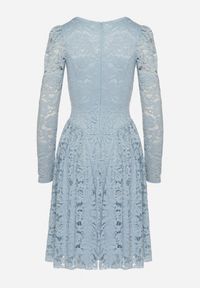 Born2be - Niebieska Sukienka Koronkowa o Rozkloszowanym Kroju Telomira. Okazja: na co dzień. Kolor: niebieski. Materiał: koronka. Długość rękawa: długi rękaw. Typ sukienki: rozkloszowane, proste. Styl: klasyczny, casual #7