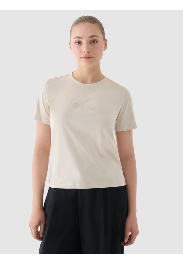 4f - 4F T-shirt regular z nadrukiem damski - beżowy XS. Okazja: na co dzień. Kolor: beżowy. Materiał: dzianina, bawełna, jersey. Wzór: nadruk. Styl: klasyczny, sportowy, casual
