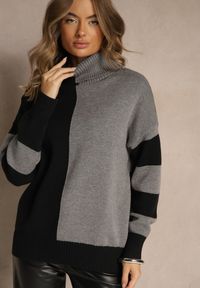 Renee - Czarno-Szary Golf w Geometryczny Wzór w Paski Rallessia. Okazja: na co dzień. Typ kołnierza: golf. Kolor: czarny. Materiał: jeans, satyna. Wzór: paski, geometria. Styl: elegancki, casual