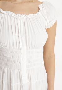 Born2be - Biała Bawełniana Rozkloszowana Sukienka z Guzikami i Bufiastymi Rękawami Annivi. Okazja: na co dzień. Kolor: biały. Materiał: bawełna. Styl: klasyczny, casual, elegancki #6