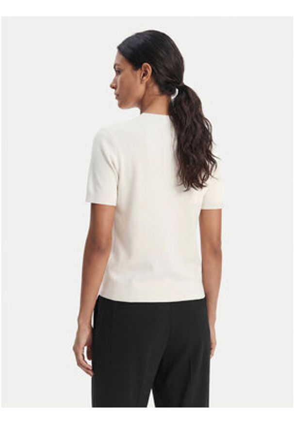 Calvin Klein T-Shirt LV147E303G Écru Regular Fit. Kolor: kremowy. Materiał: wiskoza