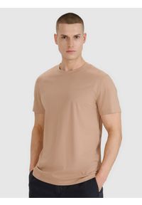 4f - 4F T-shirt regular gładki męski - beżowy XXL. Okazja: na co dzień. Kolor: beżowy. Materiał: dzianina, bawełna, jersey. Długość rękawa: krótki rękaw. Długość: krótkie. Wzór: gładki. Styl: klasyczny, sportowy, casual