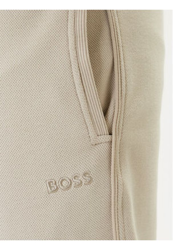 BOSS Dres 50555906 Beżowy Regular Fit. Kolor: beżowy. Materiał: syntetyk, bawełna