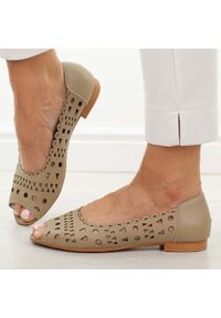 Beżowe skórzane sandały damskie M.Daszyński Ol28-2. Okazja: na spacer, na co dzień. Kolor: beżowy. Materiał: skóra. Szerokość cholewki: normalna. Sezon: wiosna, lato. Styl: casual, elegancki, klasyczny #1