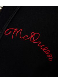 Alexander McQueen - ALEXANDER MCQUEEN - Czarna bluza z kapturem. Okazja: na co dzień. Typ kołnierza: kaptur. Kolor: czarny. Materiał: bawełna. Długość rękawa: długi rękaw. Długość: długie. Wzór: haft. Styl: klasyczny, casual #5