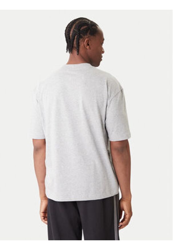 Adidas - adidas T-Shirt JM1707 Szary Loose Fit. Kolor: szary. Materiał: bawełna