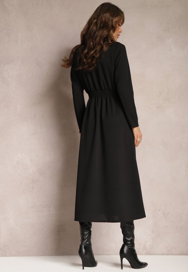Renee - Czarna Sukienka Midi o Rozkloszowanym Fasonie z Trójkątnym Dekoltem i Gumką w Pasie Lunaia. Kolor: czarny. Długość rękawa: długi rękaw. Typ sukienki: kopertowe. Styl: klasyczny. Długość: midi
