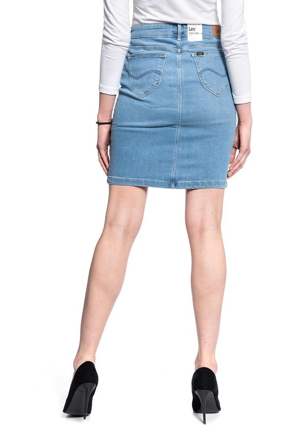 Lee - LEE PENCIL SKIRT DAMSKA SPÓDNICA JEANSOWA LIGHT LOU L38GQDXJ 112108197. Materiał: jeans