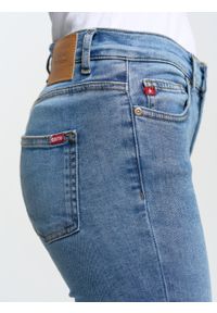 Big-Star - Spodnie jeans damskie zwężane Adela 240. Okazja: na co dzień. Kolor: niebieski. Styl: casual, sportowy #5