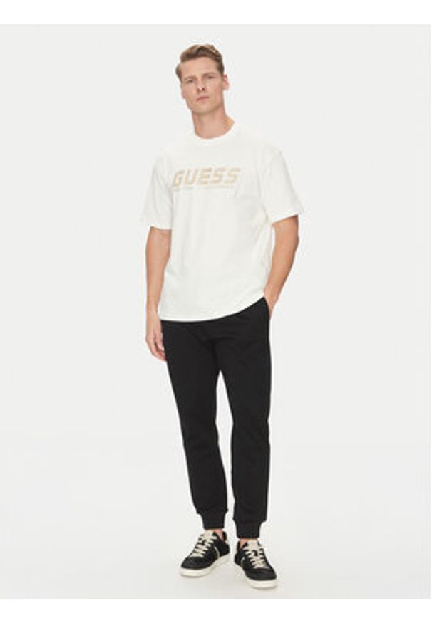 Guess T-Shirt Z5RI10 I3Z14 Biały Regular Fit. Kolor: biały. Materiał: bawełna